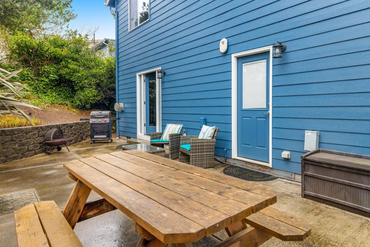 Gone Coastal Villa Lincoln City Exterior photo